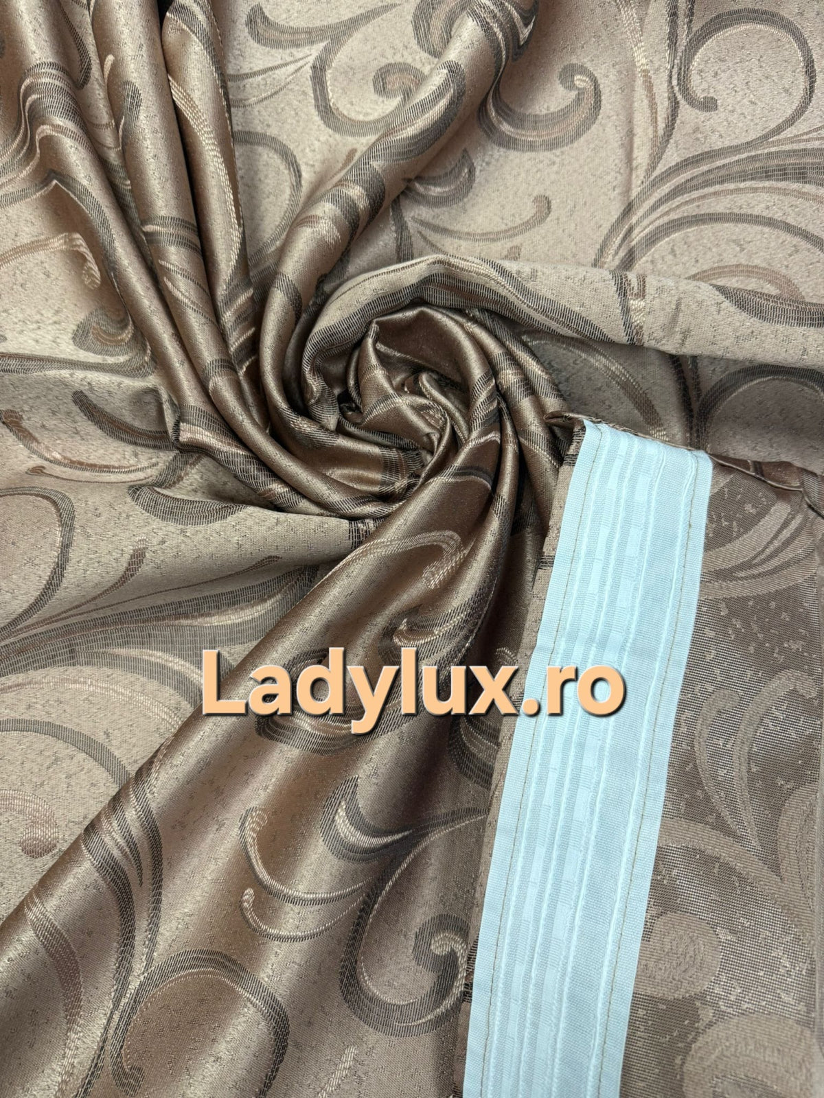 Set Draperii Maro Gata Cusute cu Tiv si Rejansă, 3M x 2.7 h Model Cracuta