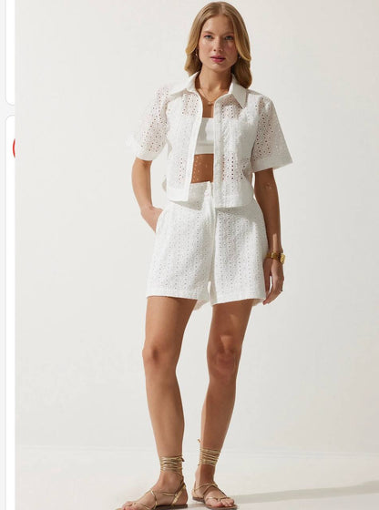 Compleu Alb din Bumbac, brodat, format din doua piese TOLI07