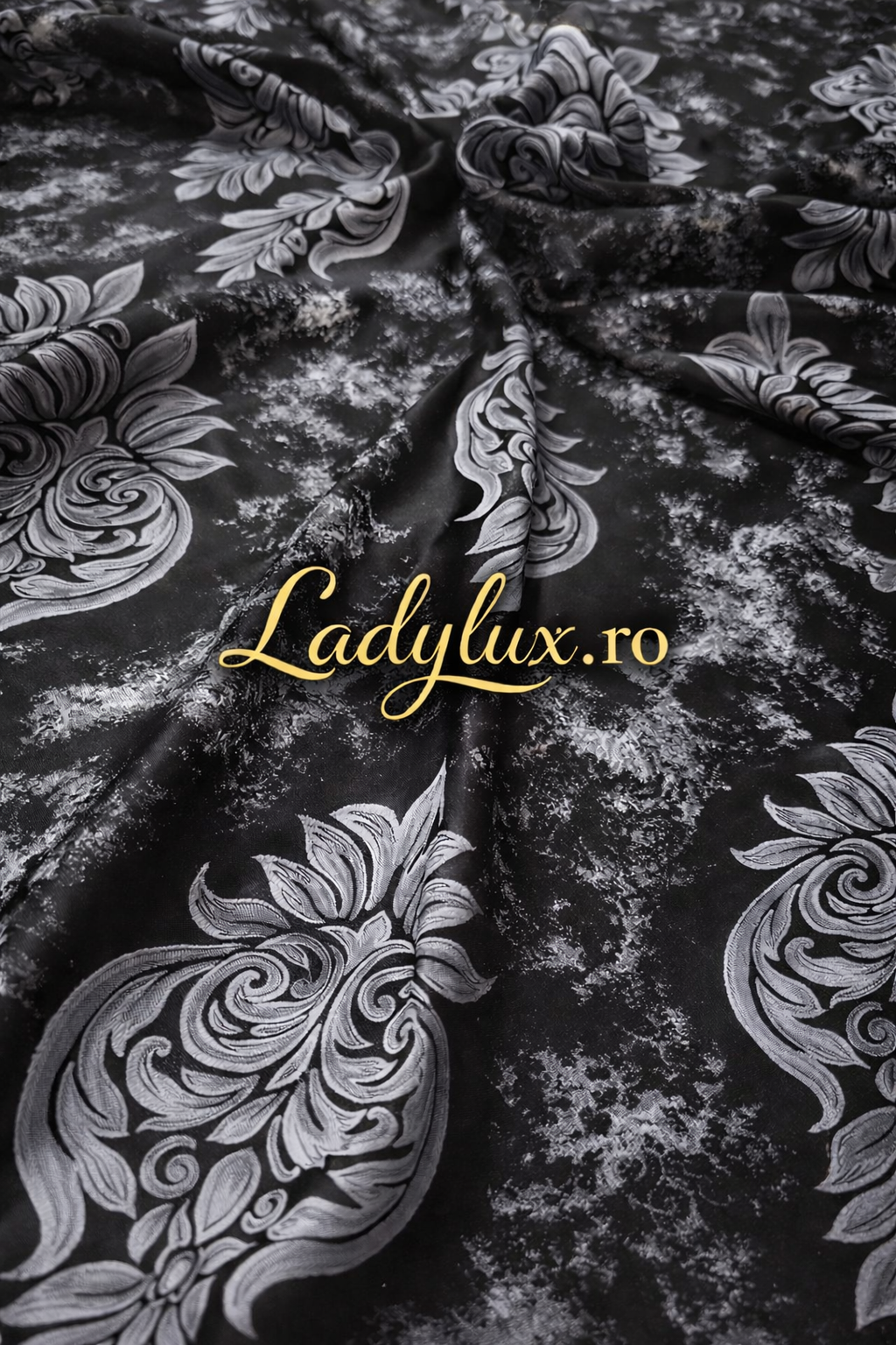 Set Draperii Model Ice Baroc Black  Cu Tiv si Rejansa 3M-2.7h