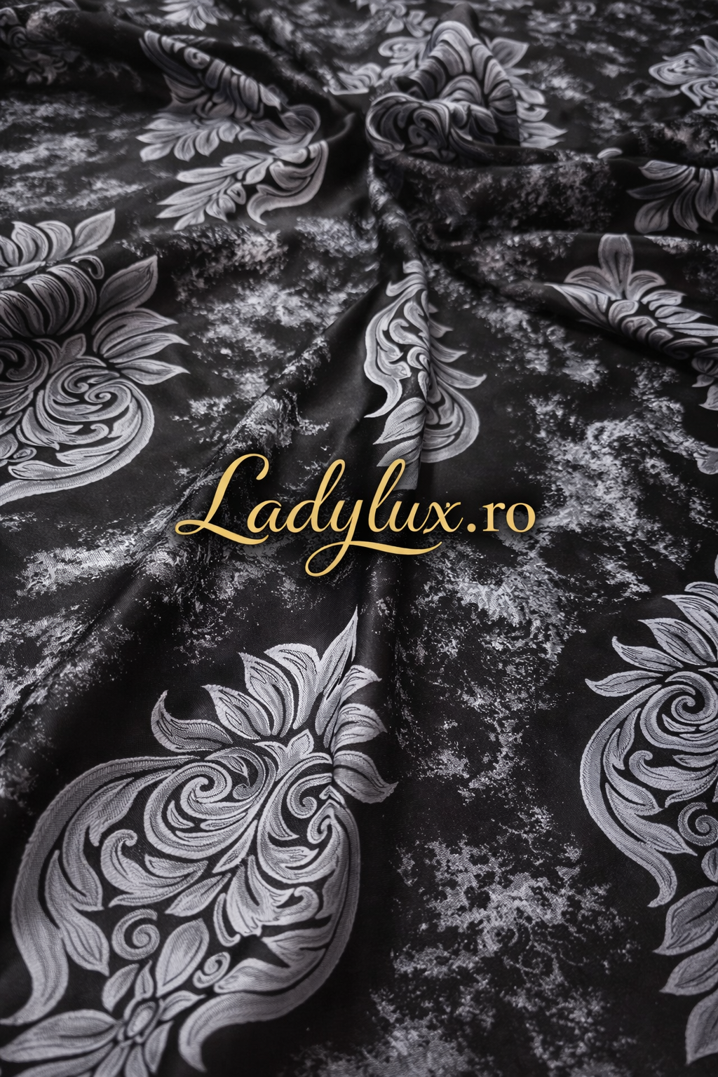 Set Draperii Model Ice Baroc Black  Cu Tiv si Rejansa 3M-2.7h