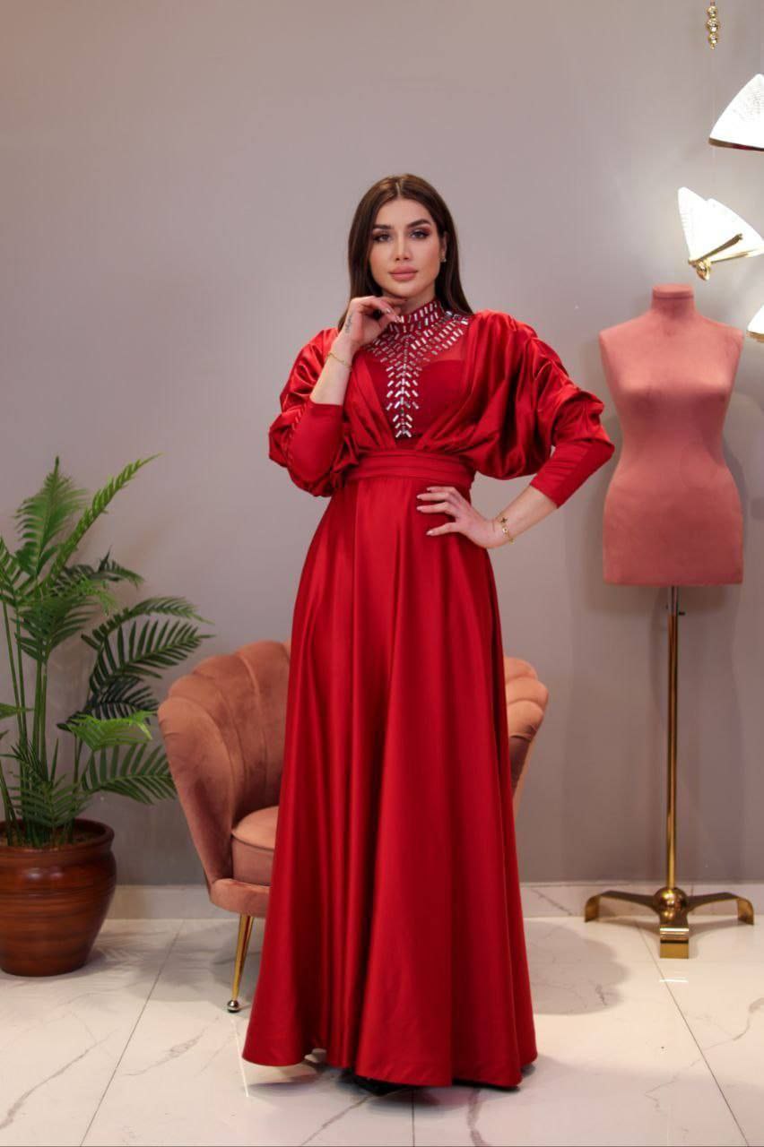 Rochie dama lunga rosie Mira cu maneci lungi si decolteu inalt FloraGvF