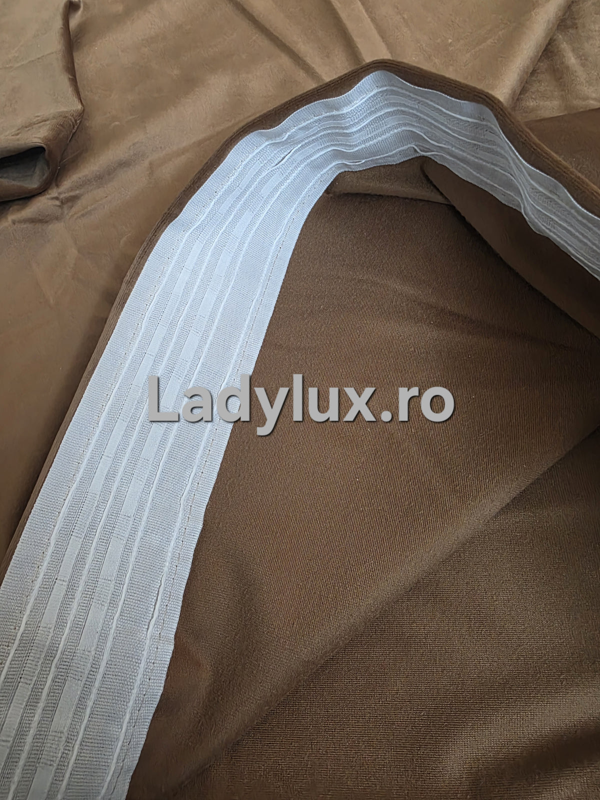 Set Draperii Catifea Simpla -3M x 2.5 Gata Cusute cu Tiv și Rejansă - Capucino