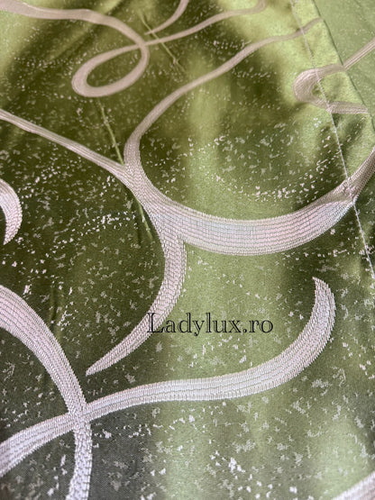Set Draperii Poliester Verde Model Semnatura 3M x2.7h - Cu Tiv si Rejansă