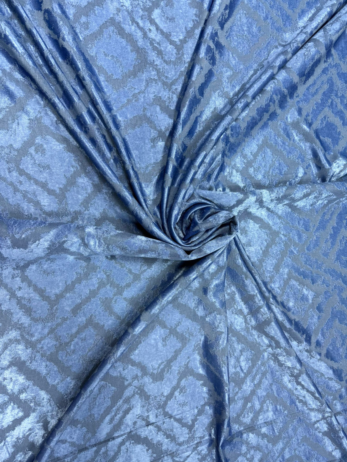 Set Draperii Albastru Gata Cusute cu Tiv si Rejansă, 3M x 2.7 h Model Labirint