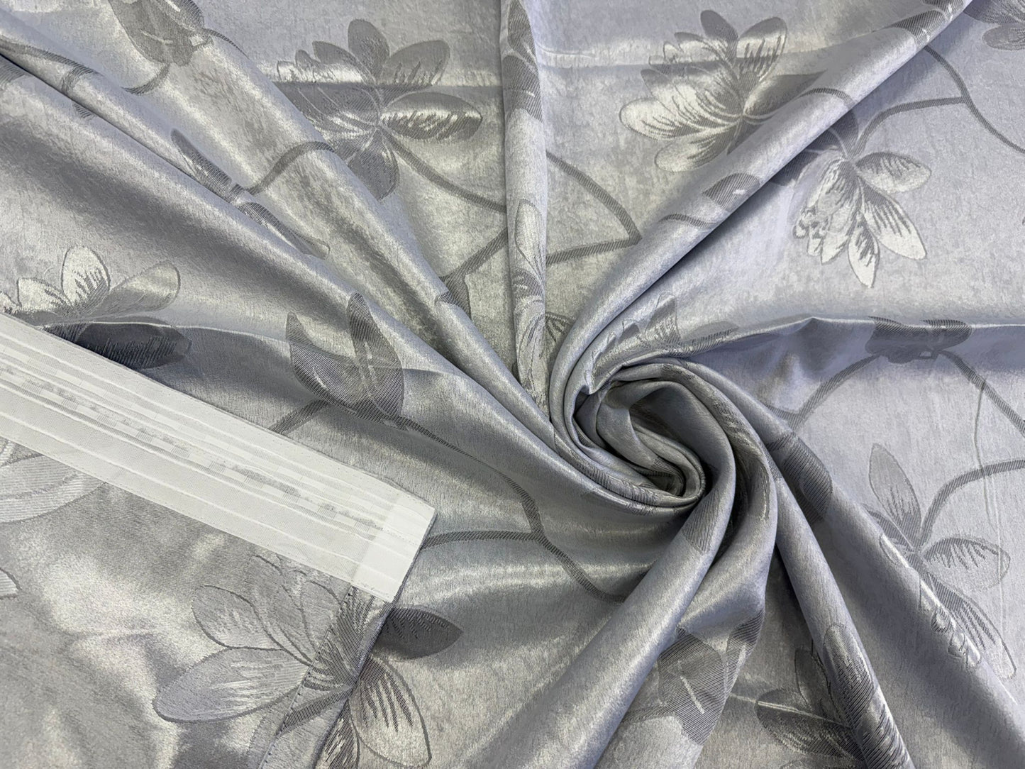 Set Draperii Gri Gata Cusute cu Tiv si Rejansă, 3M x 2.7 h Model Creof