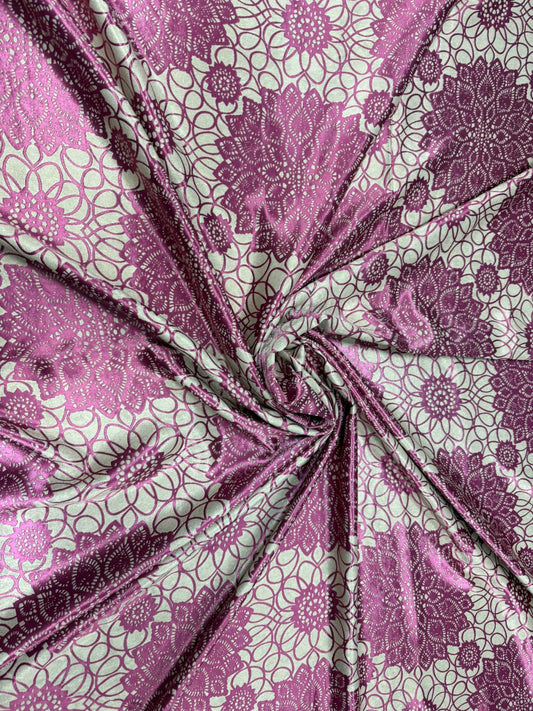 Set Draperii Bej cu Model Roz Gata Cusute cu Tiv si Rejansă, 3M x 2.7 h