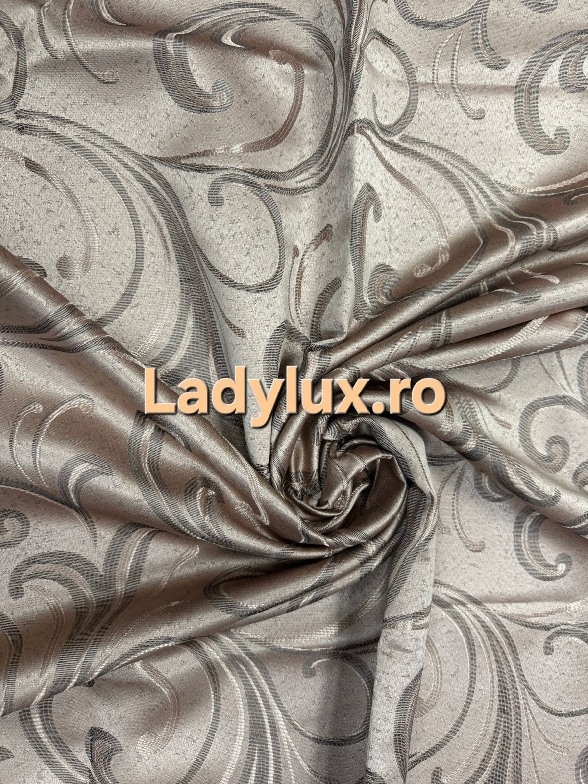 Set Draperii Maro Gata Cusute cu Tiv si Rejansă, 3M x 2.7 h Model Cracuta